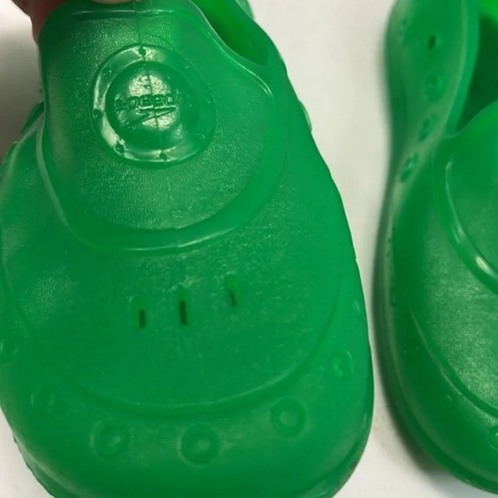 Speedo Green Jelly Boys Kids Size M 7-8 Water Shoes Slip On